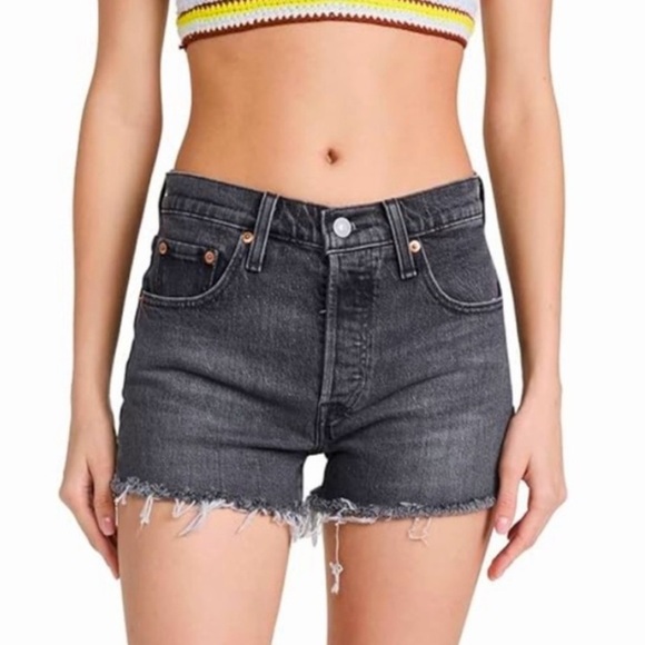 Levi's 501 Cut Off Raw Hem Button Fly Jean Shorts in Dark Gray. Size 26 - Picture 2 of 12